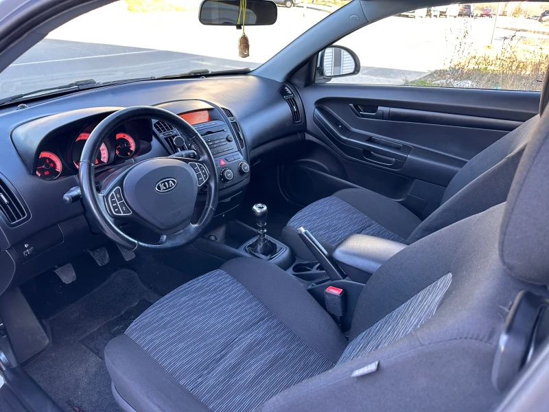 Kia Ceed 1.6 CRDI TOП!, снимка 8 - Автомобили и джипове - 49469198