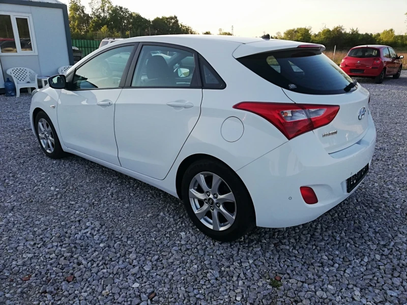 Hyundai I30 1.6CRDI kli 110ks, снимка 4 - Автомобили и джипове - 50285139