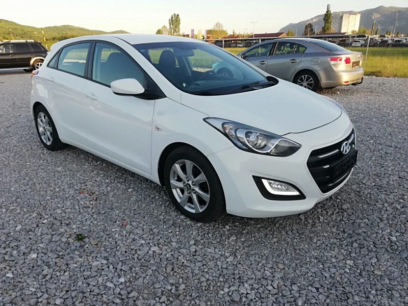 Hyundai I30 1.6CRDI kli 110ks, снимка 8 - Автомобили и джипове - 50285139