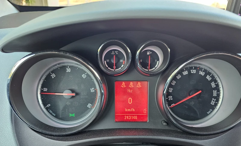 Opel Meriva 1.7 CDTI Cosmo Navi Car Play, снимка 5 - Автомобили и джипове - 52014330