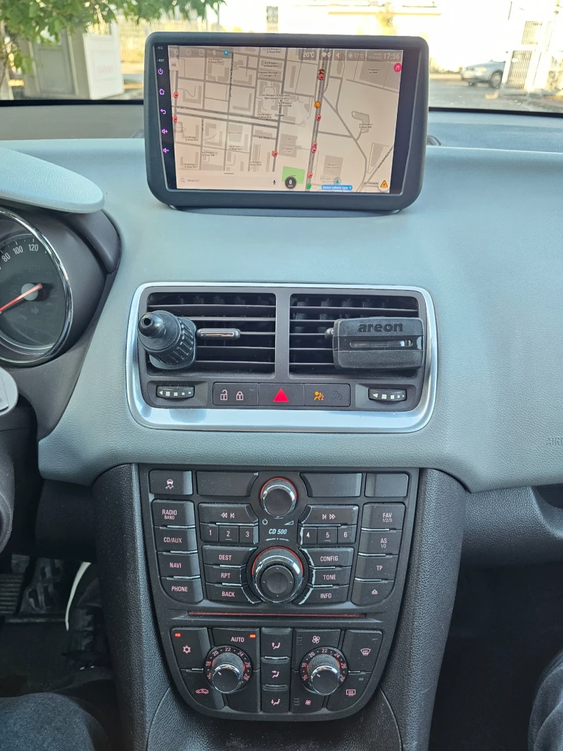 Opel Meriva 1.7 CDTI Cosmo Navi Car Play, снимка 12 - Автомобили и джипове - 52014330