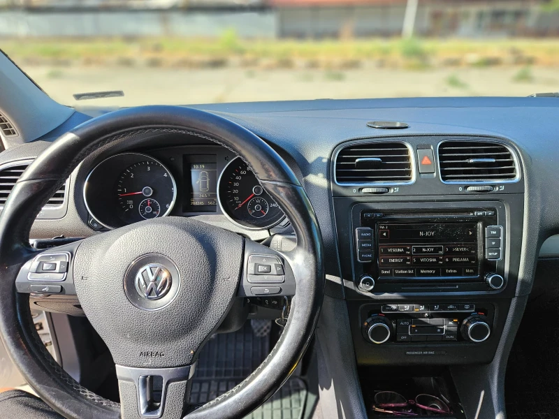 VW Golf 2.0TDi 140кс.6ск., снимка 11 - Автомобили и джипове - 52734602
