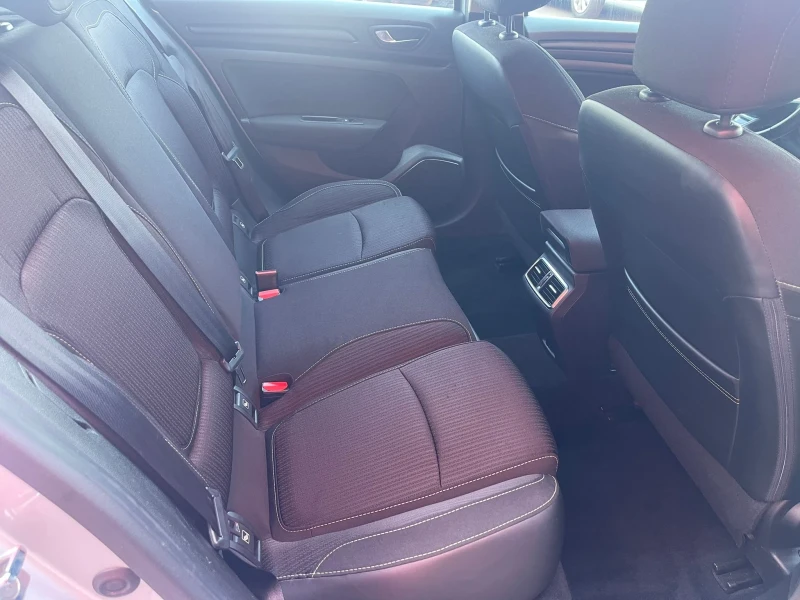 Renault Megane 1.5 DCI -АВТОМАТИК НАВИГАЦИЯ, снимка 12 - Автомобили и джипове - 51653322