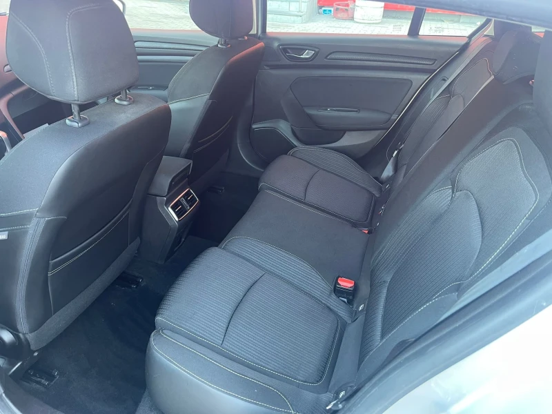 Renault Megane 1.5 DCI -АВТОМАТИК НАВИГАЦИЯ, снимка 10 - Автомобили и джипове - 51653322