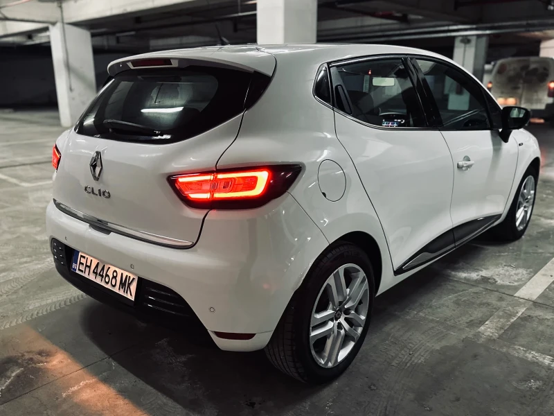 Renault Clio Full LED; Camera; Moschino Design!, снимка 4 - Автомобили и джипове - 52861811