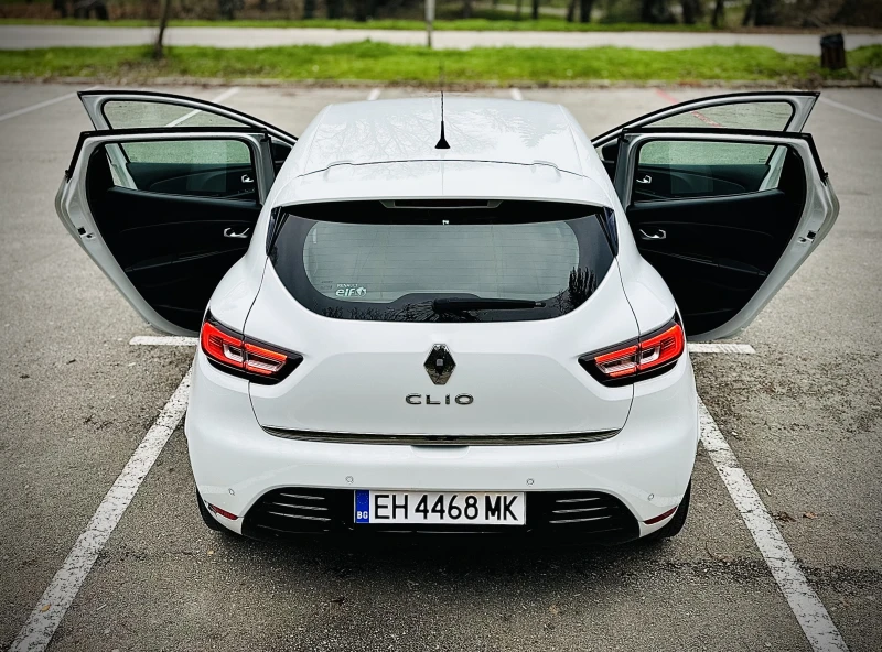 Renault Clio Moschino Design!, снимка 8 - Автомобили и джипове - 52778359