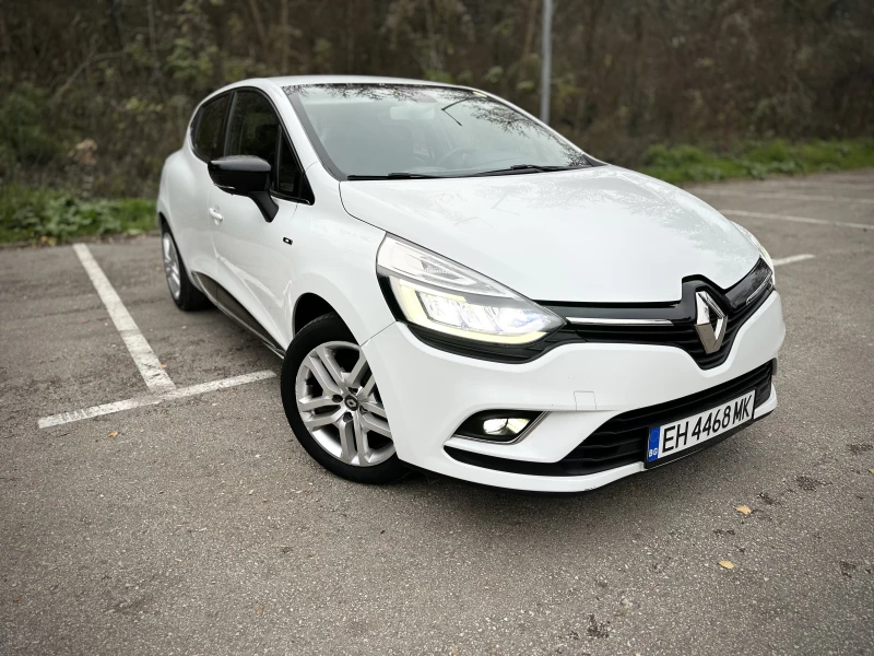 Renault Clio 0.9 TCE Moschino Design!, снимка 3 - Автомобили и джипове - 52778359