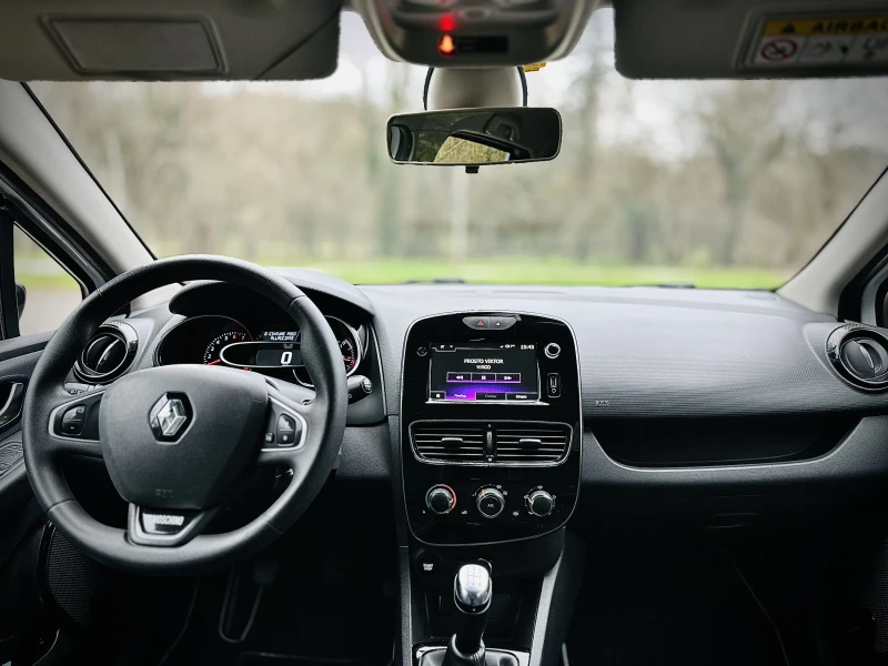 Renault Clio Moschino Design!, снимка 9 - Автомобили и джипове - 52778359