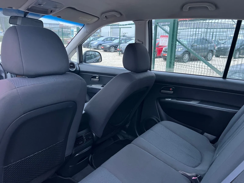 Kia Carens 2.0i/144p.s-Facelift, снимка 10 - Автомобили и джипове - 52806989