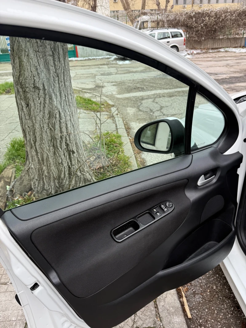 Peugeot 207, снимка 12 - Автомобили и джипове - 53156102
