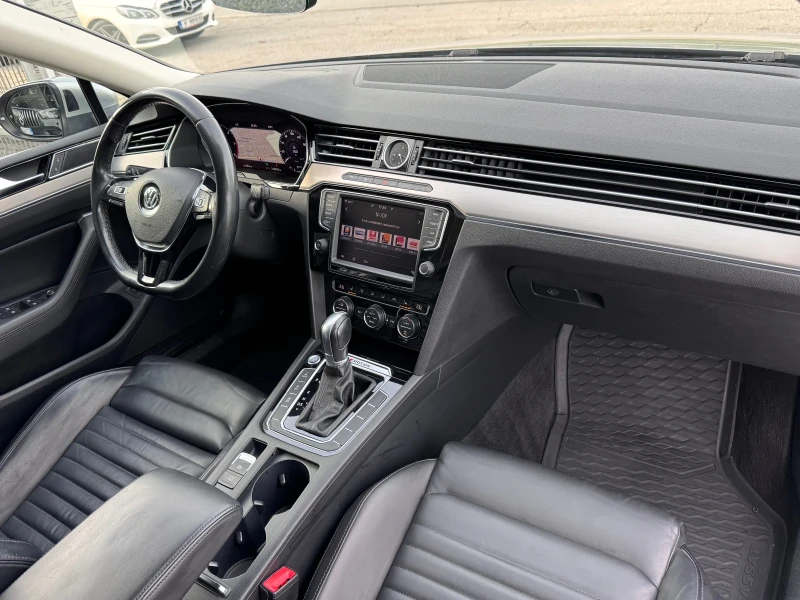VW Passat 2.0TDI 4MOTION 190кс* HeadUp* DIGITAL* Memory* Mas, снимка 10 - Автомобили и джипове - 53281387