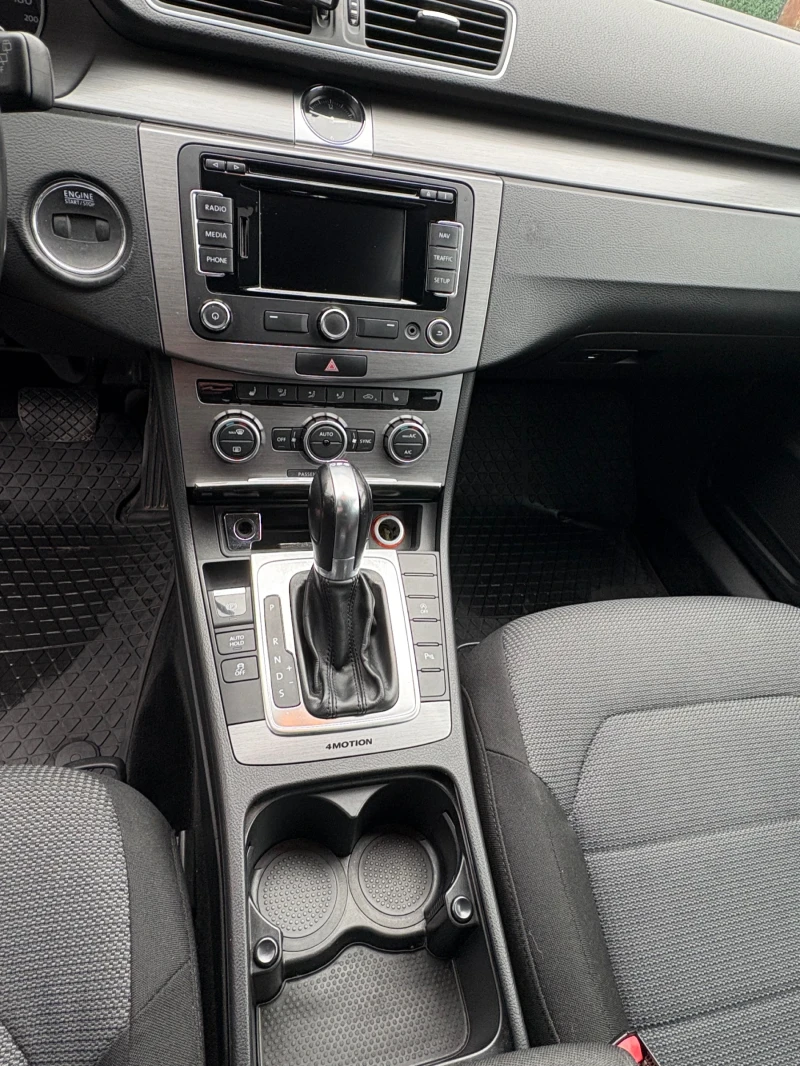 VW Passat DSG, 4x4, снимка 8 - Автомобили и джипове - 53563943