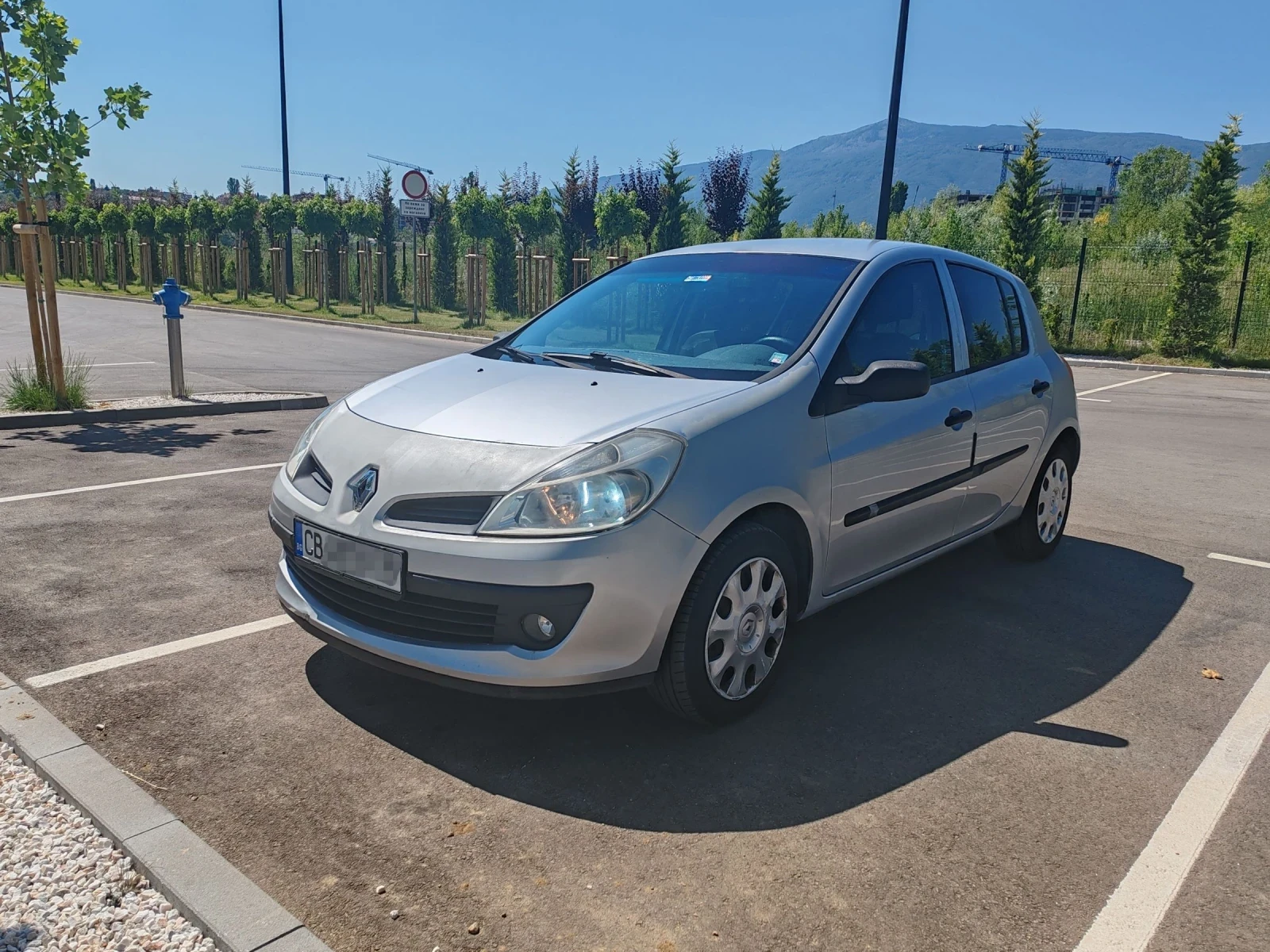 Renault Clio 1.4 16V - изображение 8