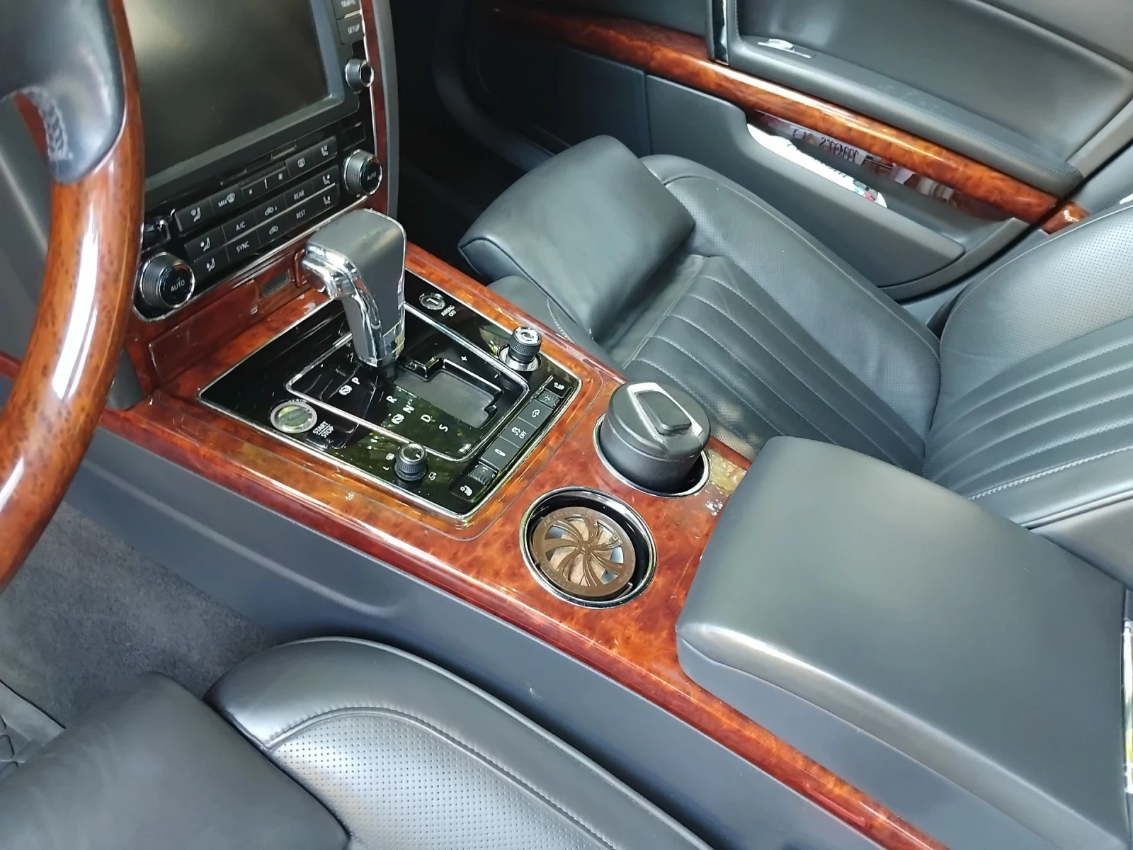 VW Phaeton Exclusive - изображение 7