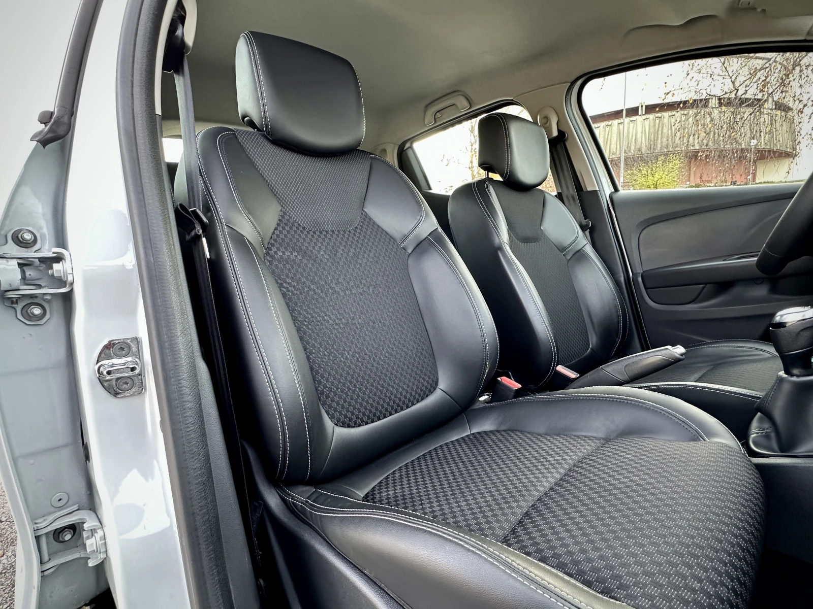 Renault Clio Moschino Design! - изображение 9