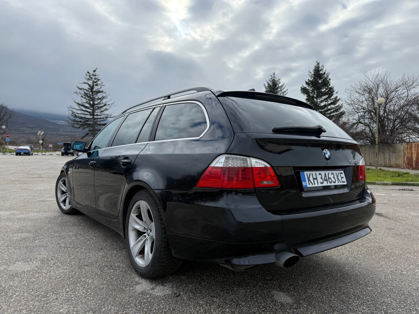 BMW 520 2.0D 177к.с. - изображение 3