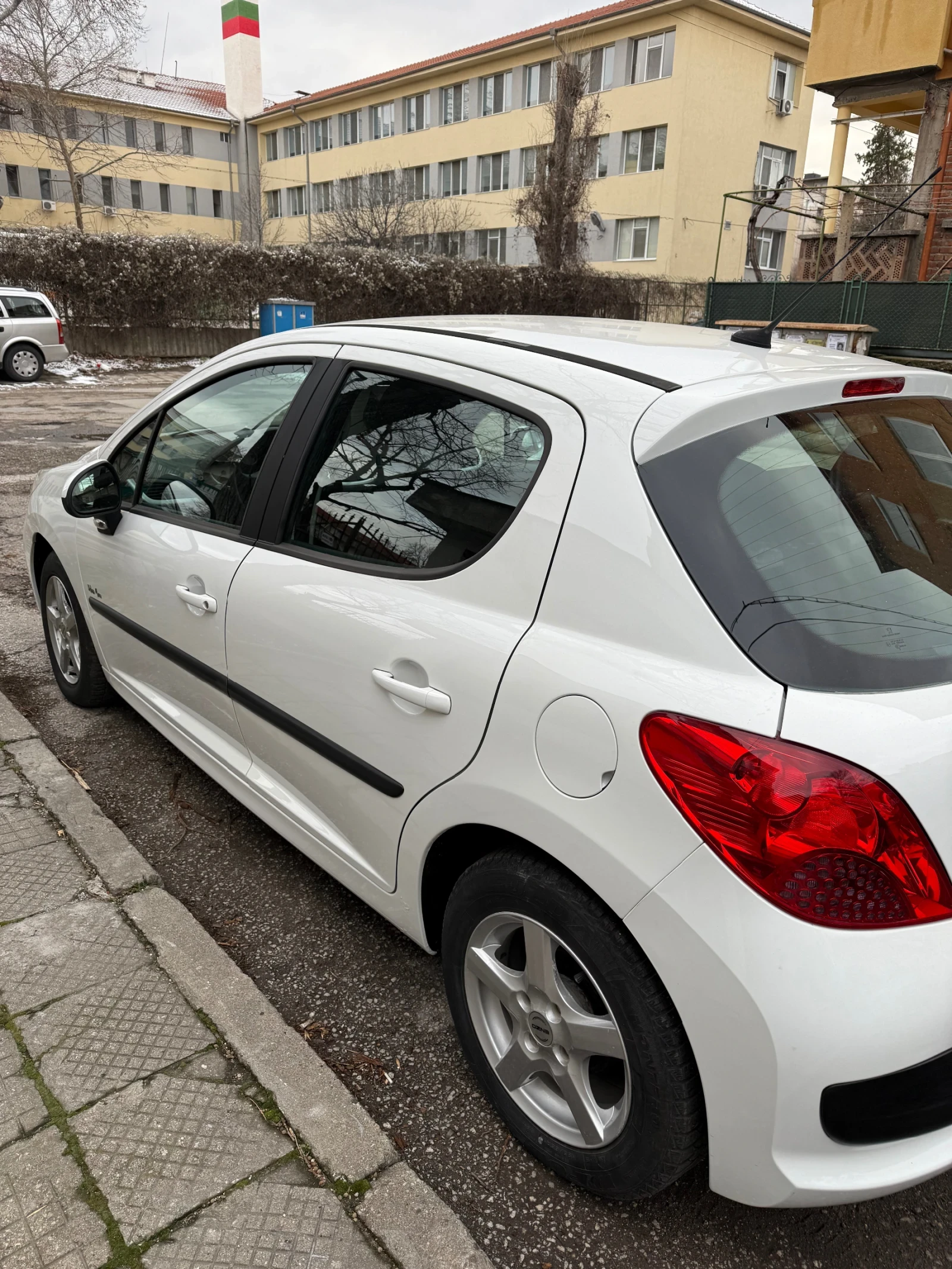 Peugeot 207  - изображение 4