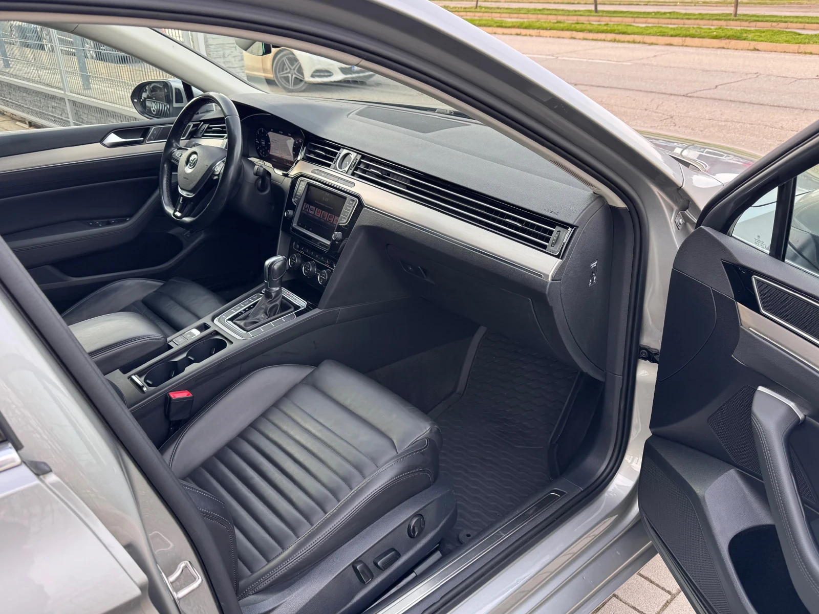VW Passat 2.0TDI 4MOTION 190��* HeadUp* DIGITAL* Memory* Mas | Mobile.bg � ����������� 9