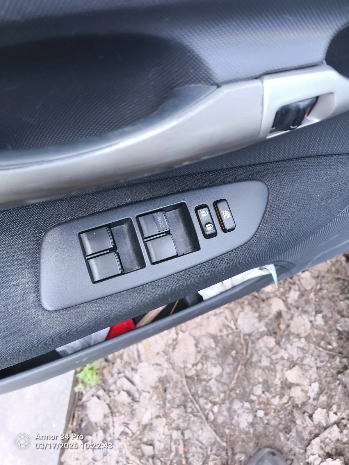 Toyota Auris ДИЗЕЛ, снимка 10 - Автомобили и джипове - 53870064