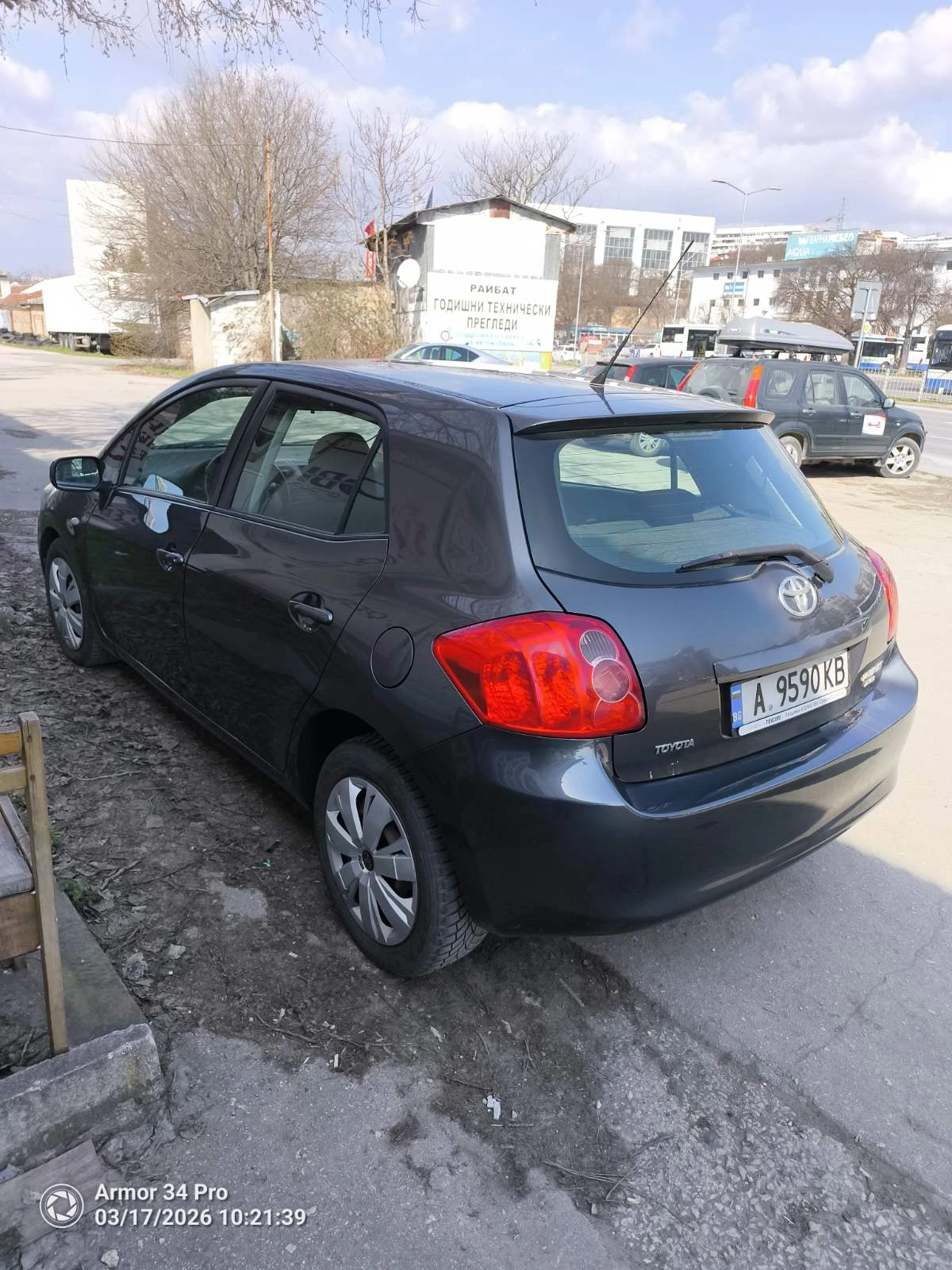 Toyota Auris ДИЗЕЛ, снимка 3 - Автомобили и джипове - 53870064