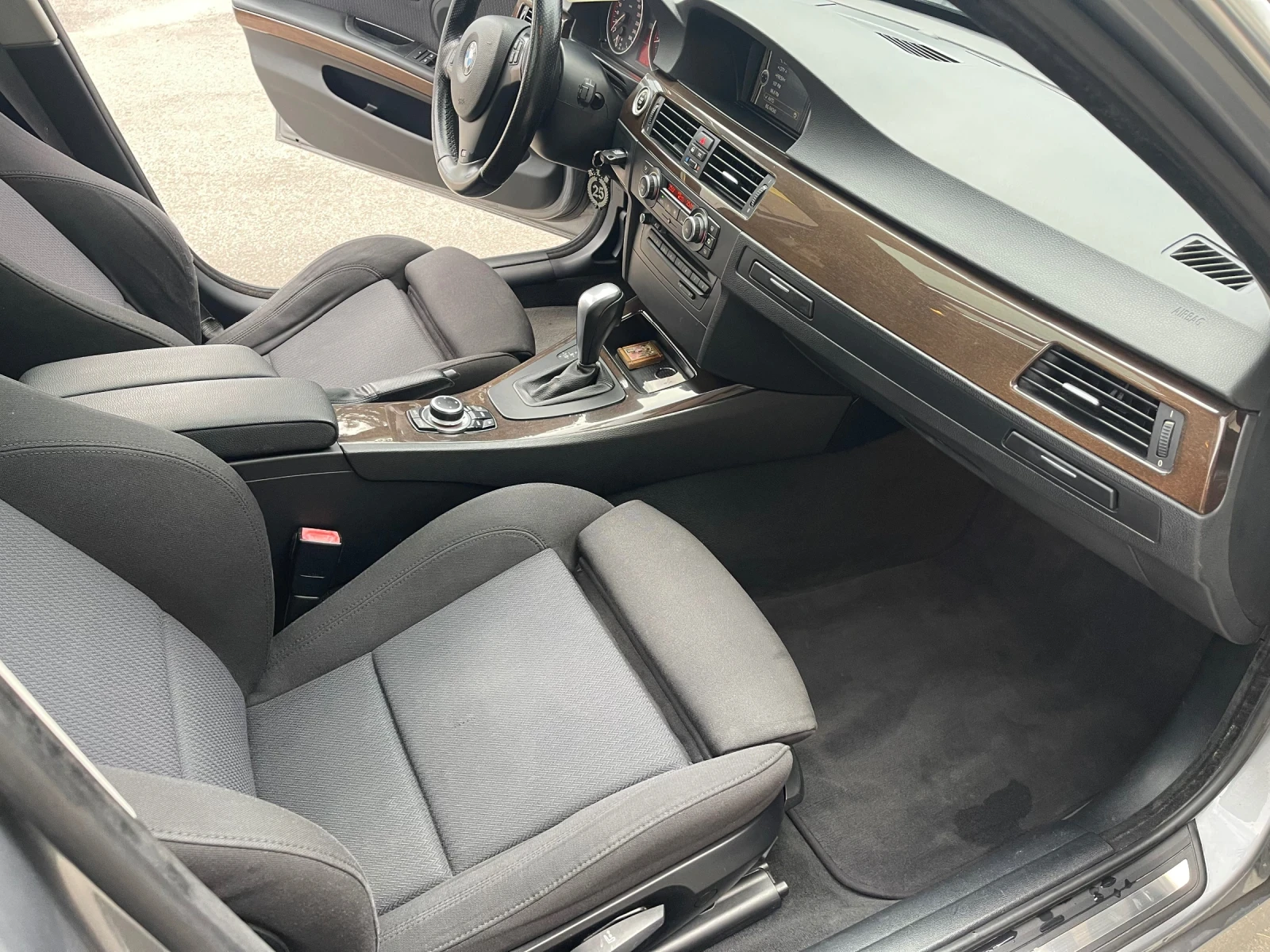 BMW 325 325i TOP, PANORAMA, снимка 13 - Автомобили и джипове - 53928557