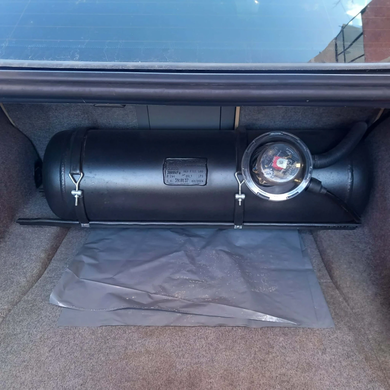 BMW 318, снимка 5 - Автомобили и джипове - 54220343