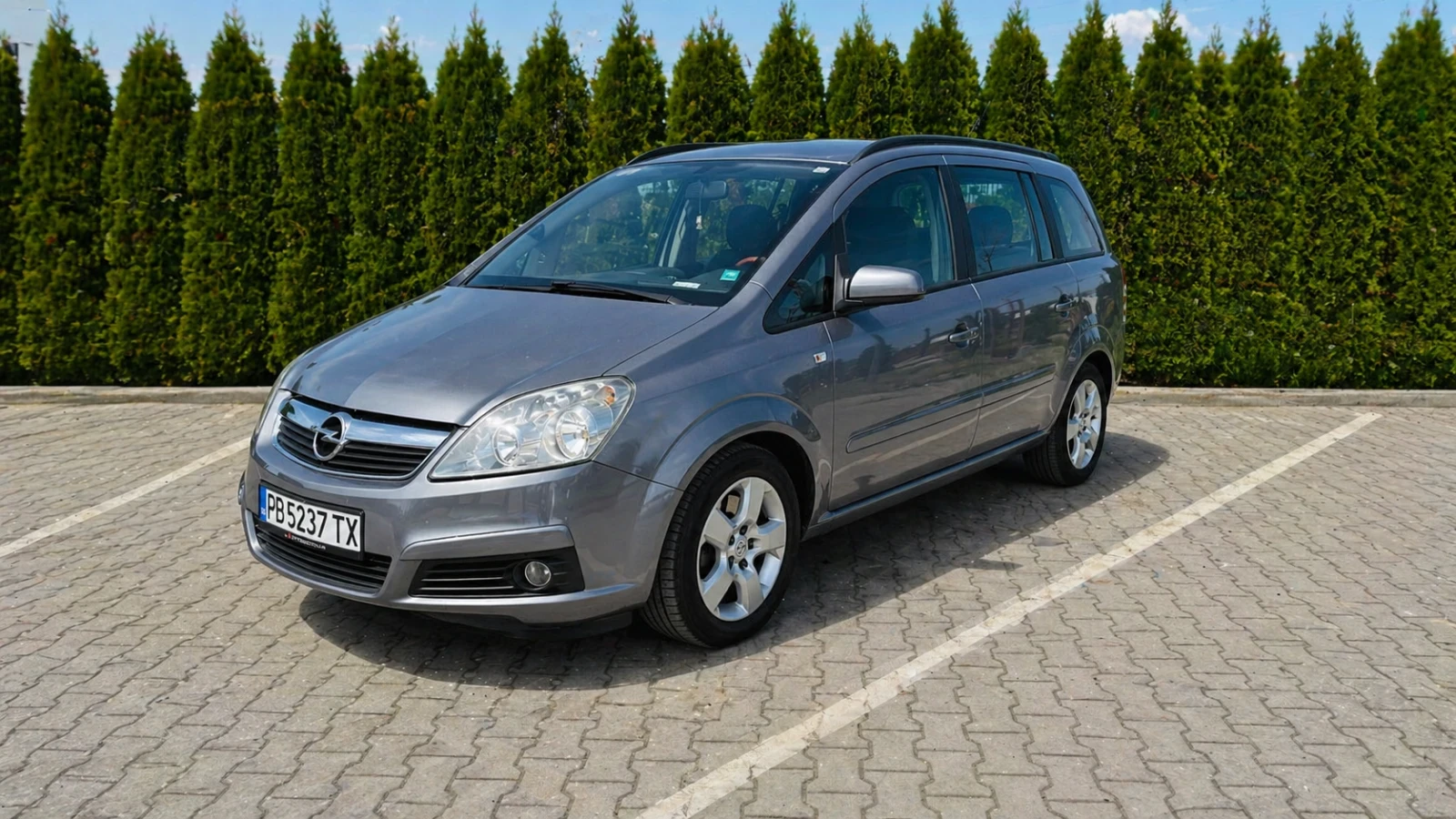 Opel Zafira 7 МЕСТА* 100КС* ПЕДАНТИЧНО ГЛЕДАН АВТОМОБИЛ* 