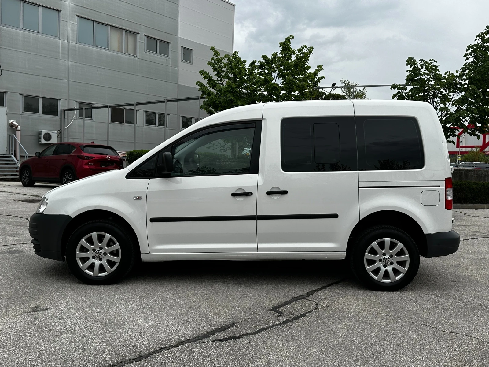 VW Caddy, снимка 2 - Автомобили и джипове - 54509454