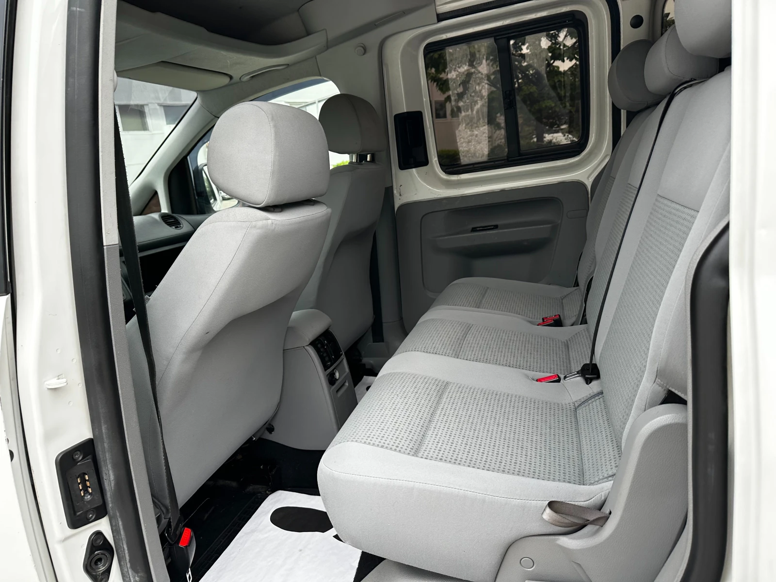 VW Caddy, снимка 10 - Автомобили и джипове - 54509454