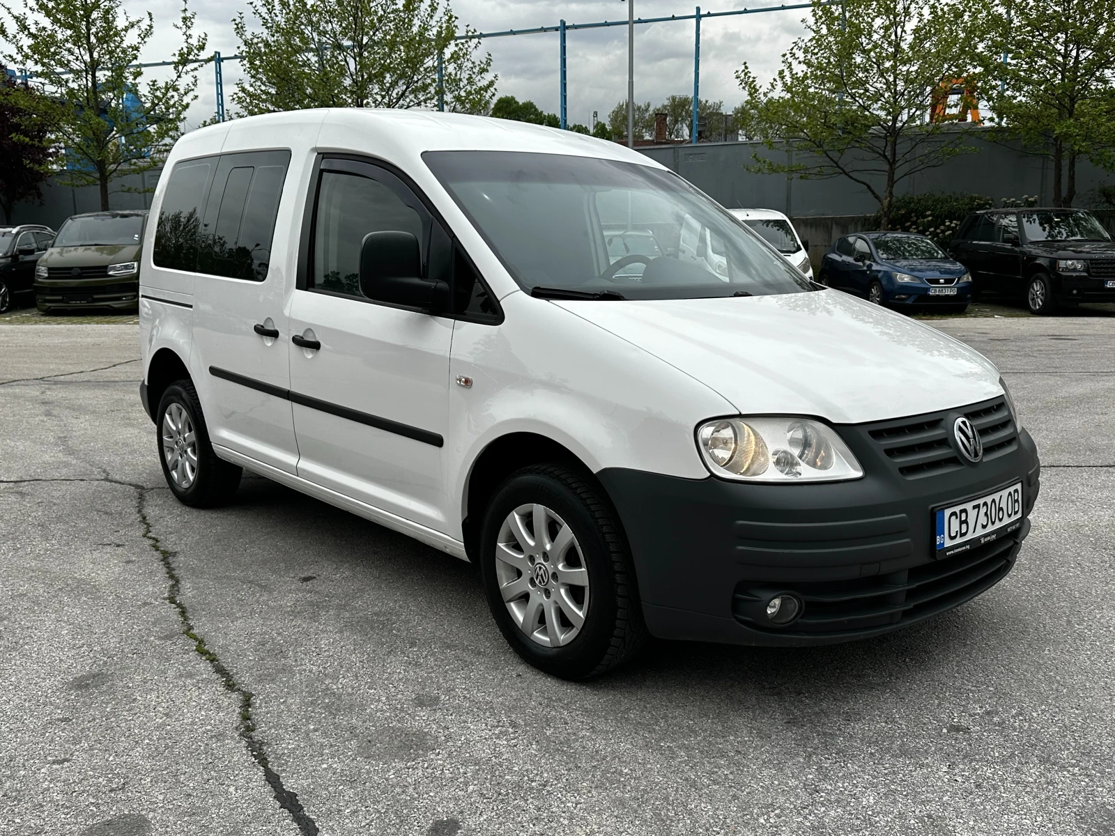 VW Caddy, снимка 6 - Автомобили и джипове - 54509454