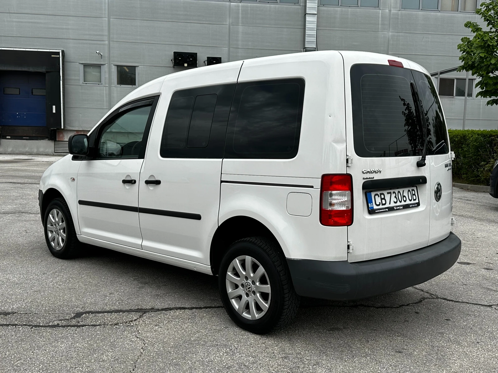 VW Caddy, снимка 3 - Автомобили и джипове - 54509454