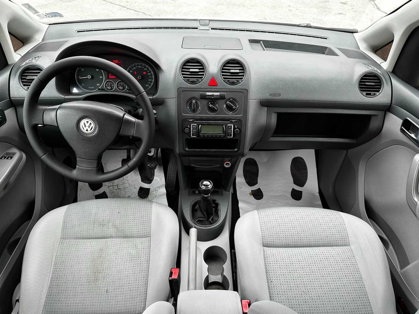 VW Caddy, снимка 11 - Автомобили и джипове - 54509454