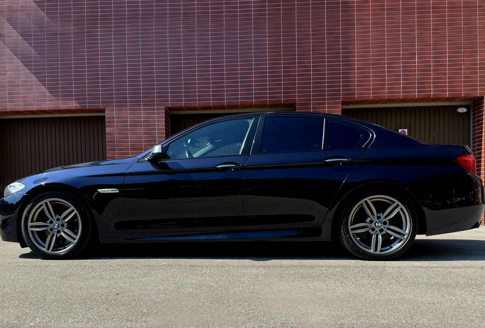 BMW 550 X-drive M-PACK FULL, снимка 4 - Автомобили и джипове - 54853167