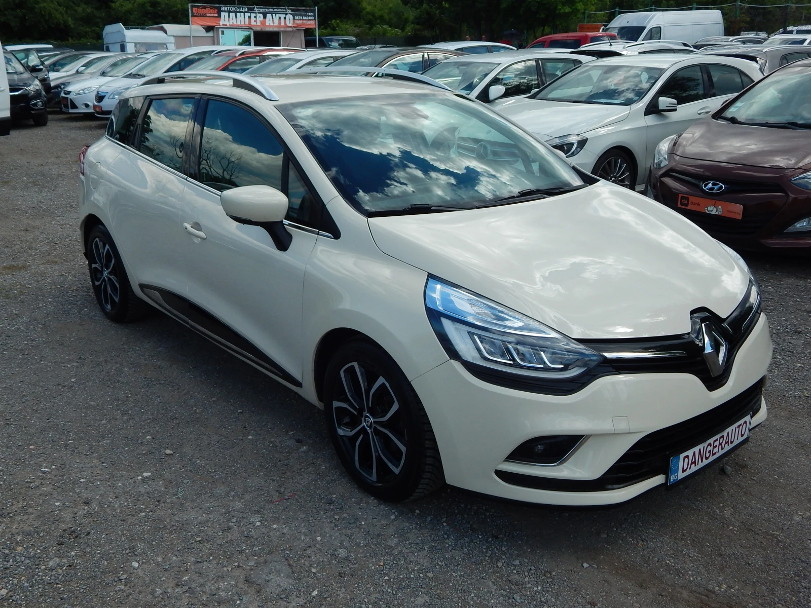 Renault Clio 1.5DCI* NAVI* LED* KAMERA* , снимка 3 - Автомобили и джипове - 54915754