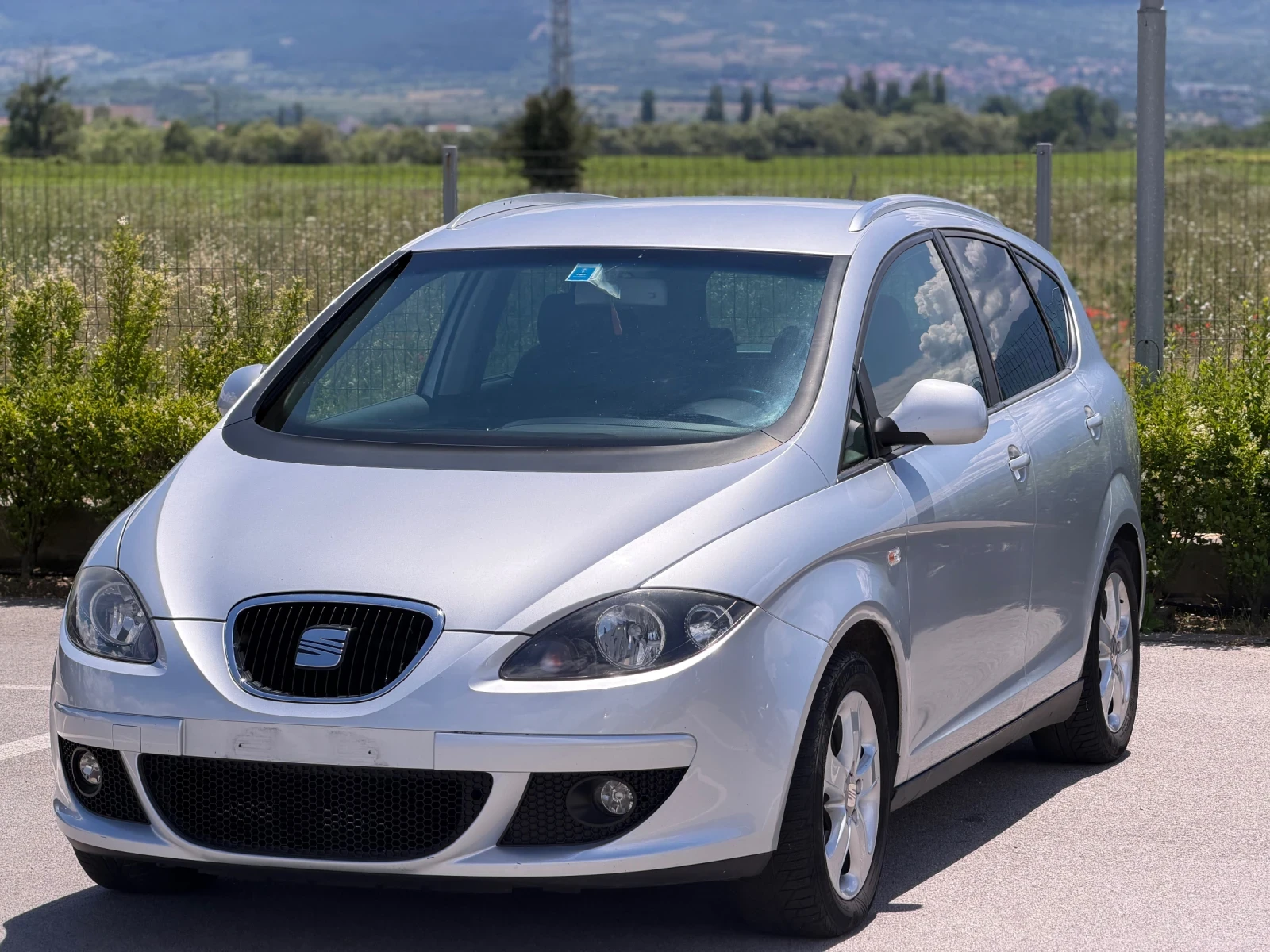 Seat Altea XL 1.9 TDI * КРУИЗ КОНТРОЛ * ЛИЗИНГ * НОВ ВНОС* , снимка 2 - Автомобили и джипове - 54948688