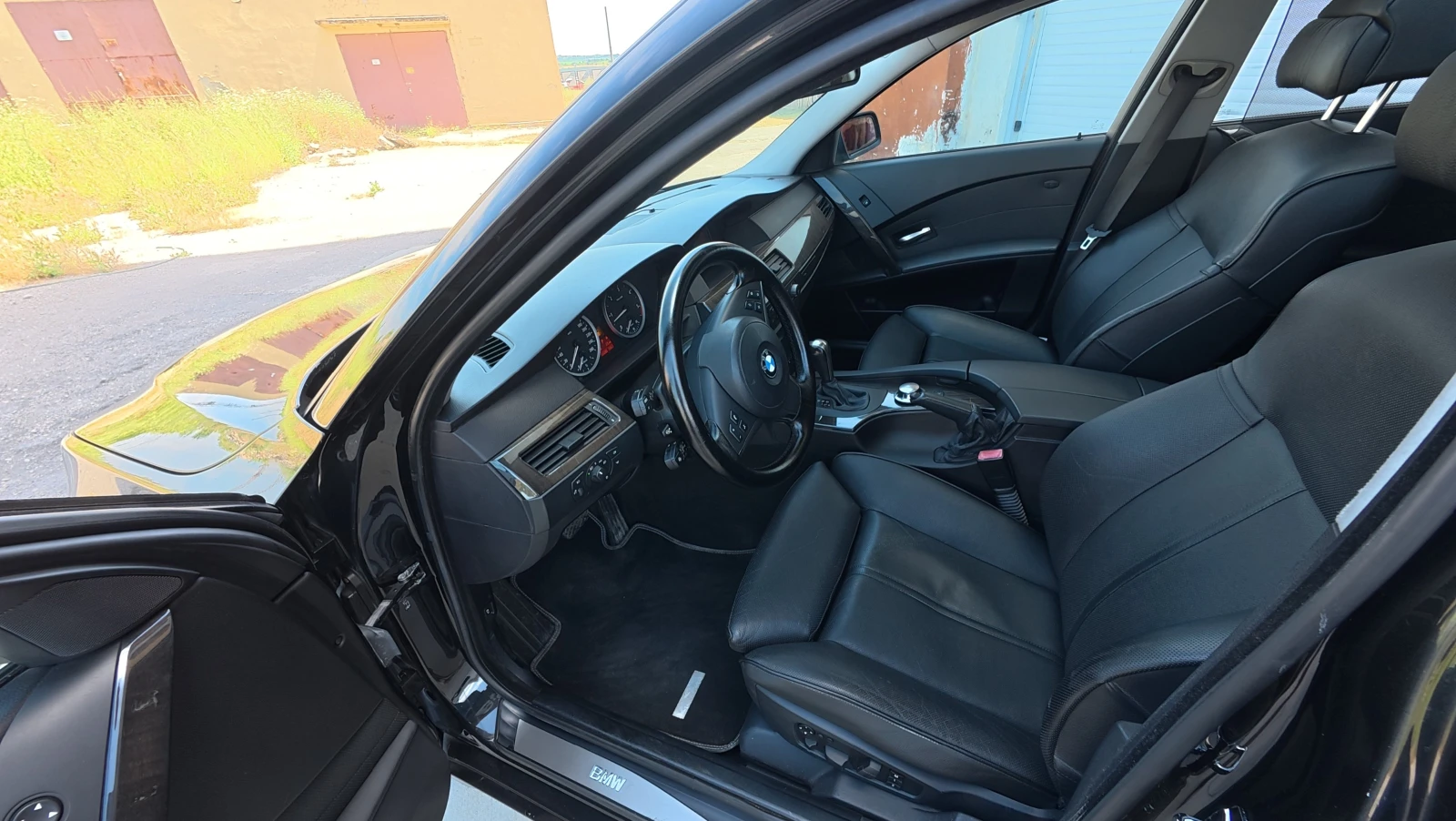 BMW 530 * HEAD UP* PANO* MASSAGE, снимка 8 - Автомобили и джипове - 55039998