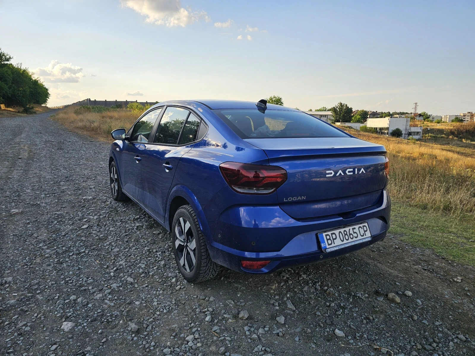 Dacia Logan Journey, снимка 6 - Автомобили и джипове - 55156914