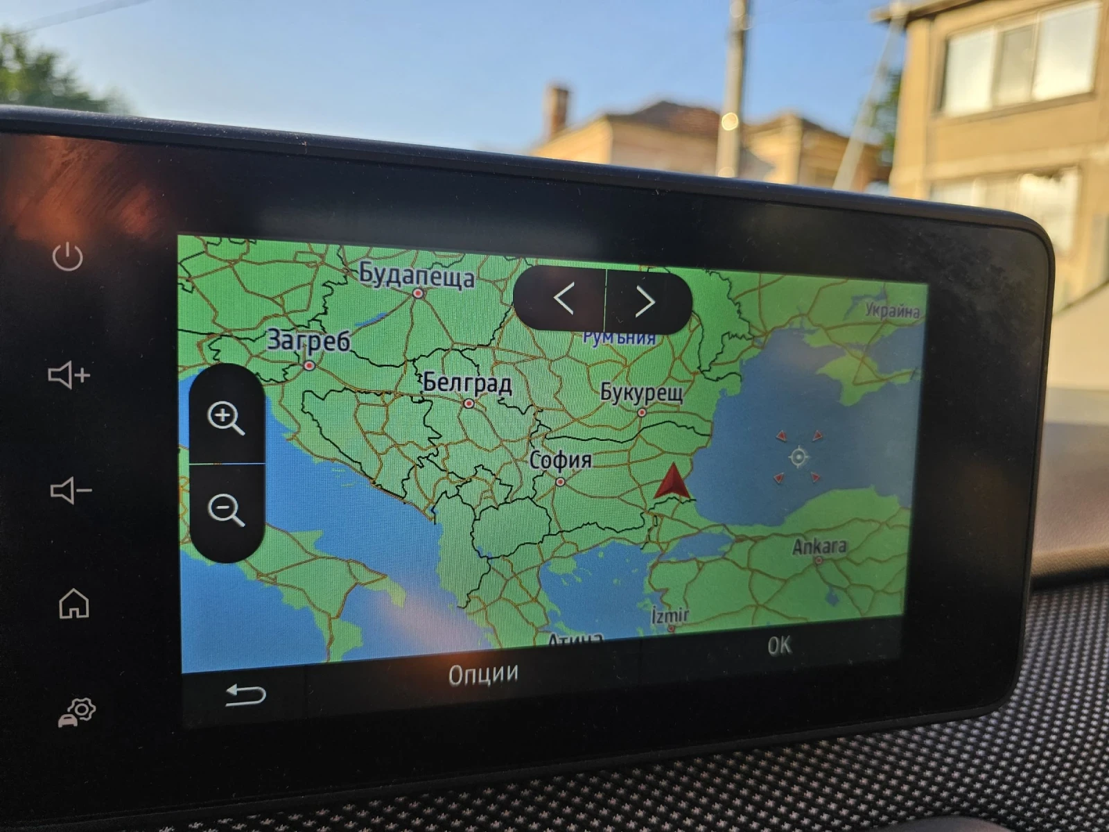 Dacia Logan Journey, снимка 11 - Автомобили и джипове - 55156914