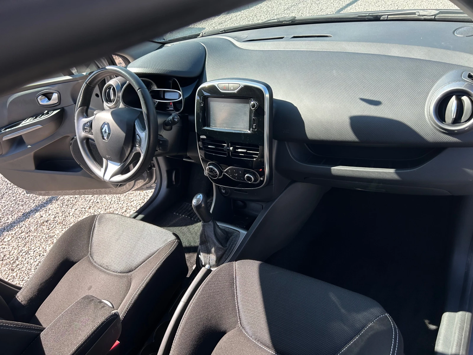 Renault Clio 1.5DCI EURO5B, снимка 15 - Автомобили и джипове - 55465381
