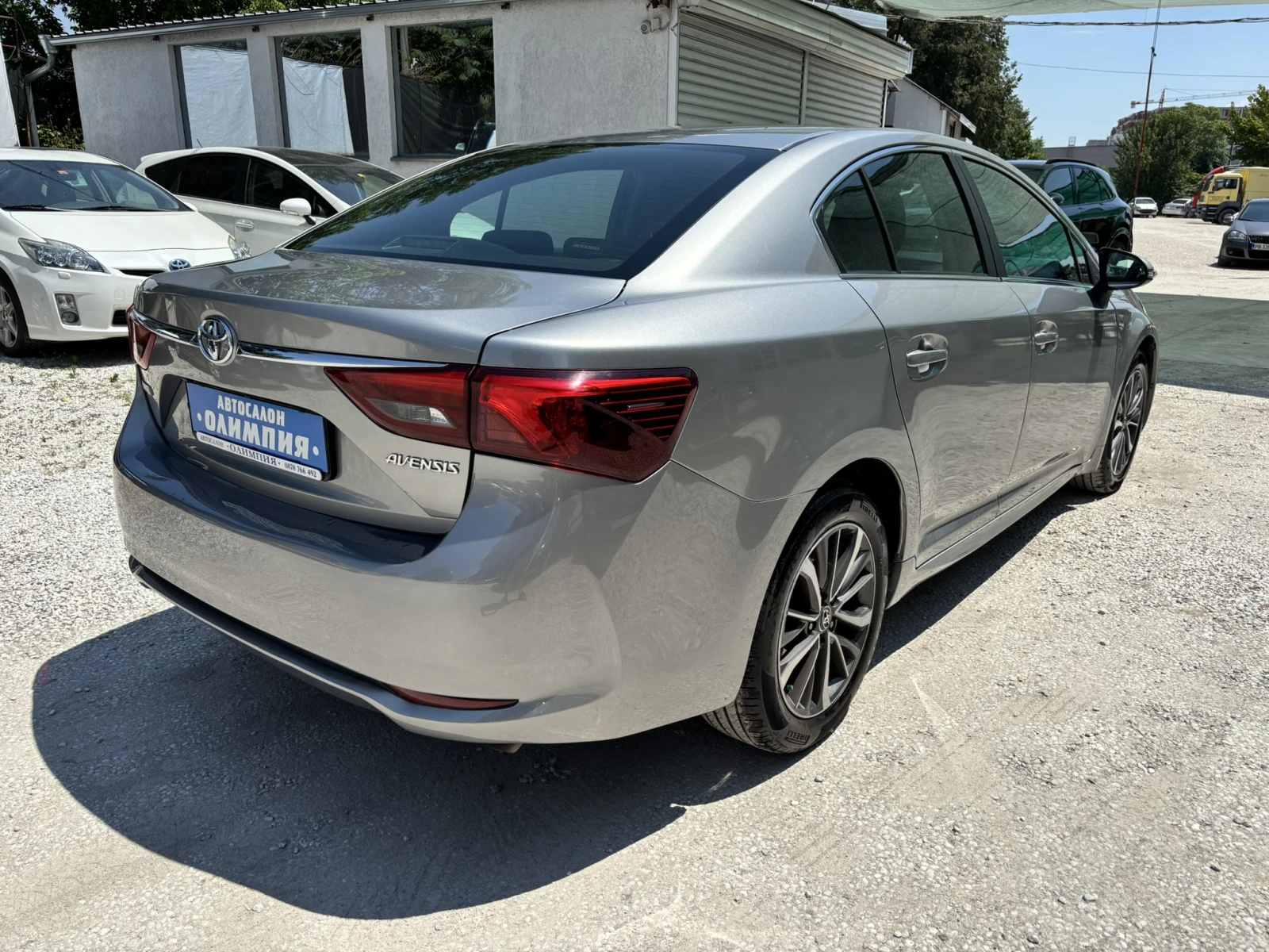 Toyota Avensis 2.0 - Дизел, снимка 5 - Автомобили и джипове - 55472041