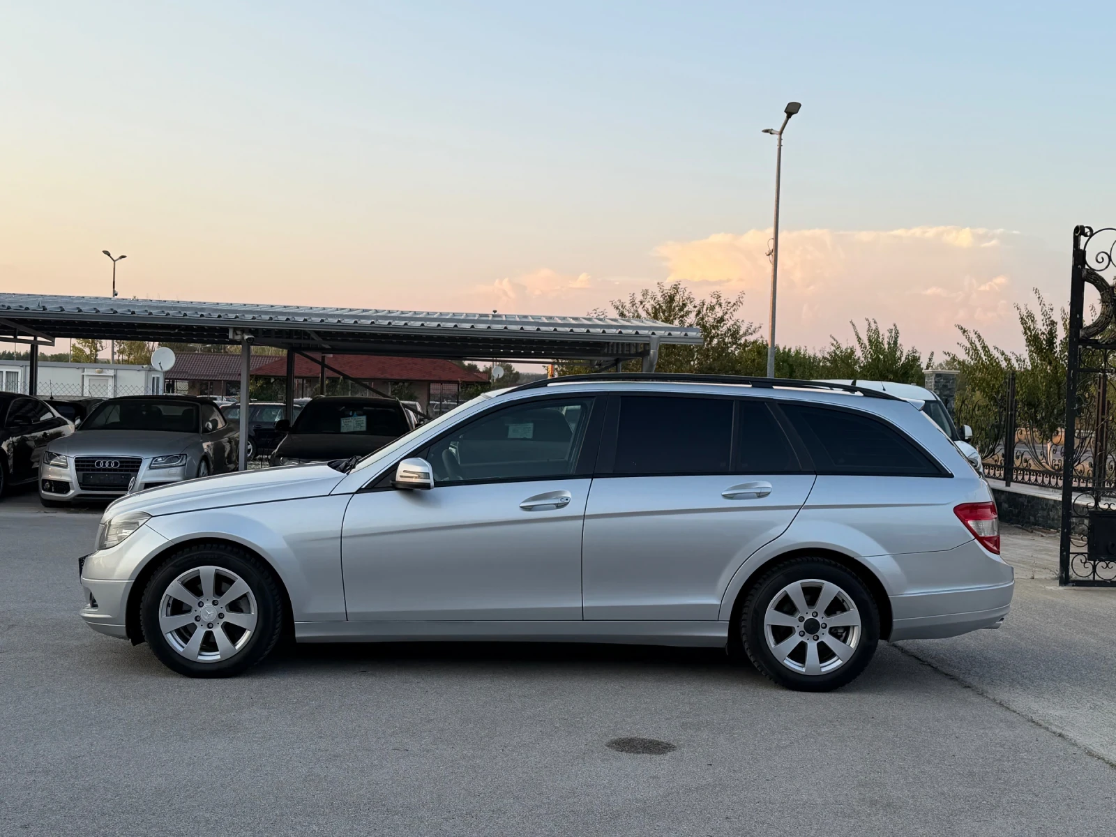 Mercedes-Benz C 220 2.2CDI АВТОМАТ ИТАЛИЯ, снимка 2 - Автомобили и джипове - 55618059