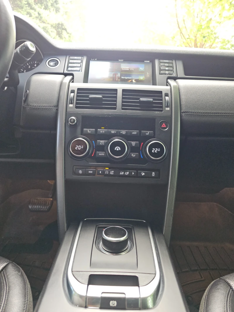 Land Rover Discovery Sport 2.0 HSE , снимка 17 - Автомобили и джипове - 47094920