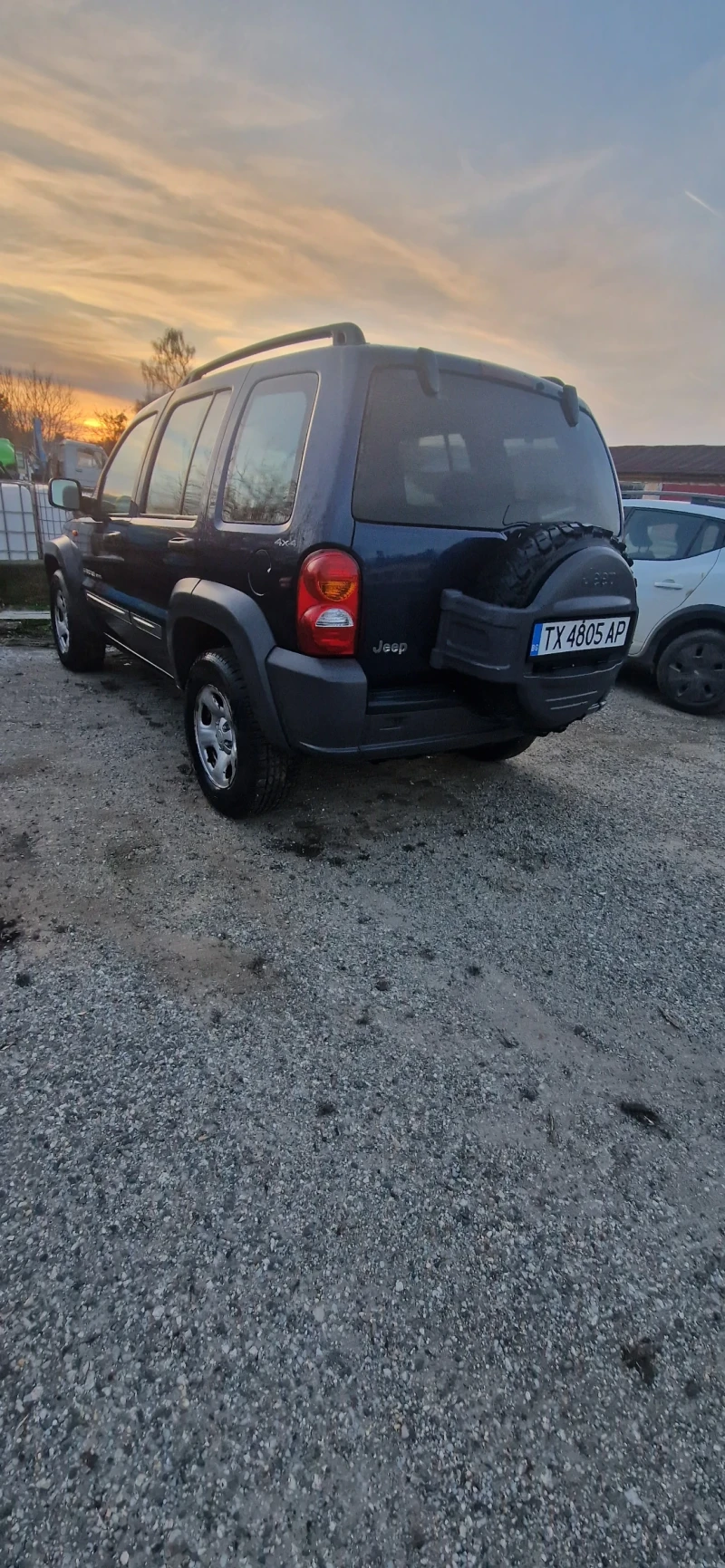 Jeep Cherokee 2.5 CRD, снимка 2 - Автомобили и джипове - 52675087