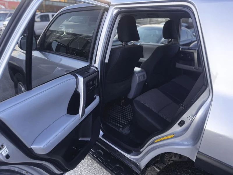Toyota 4runner 4WD V6| КРАЙНА ЦЕНА, снимка 11 - Автомобили и джипове - 52830387