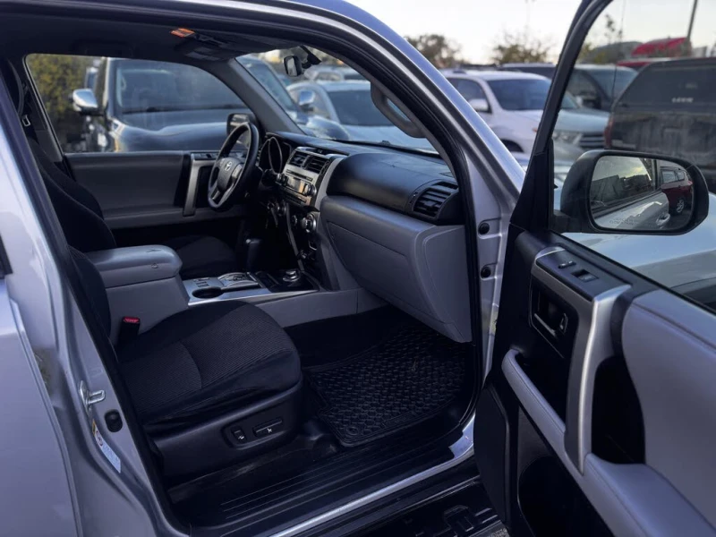 Toyota 4runner 4WD V6| КРАЙНА ЦЕНА, снимка 10 - Автомобили и джипове - 52830387