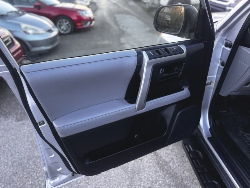 Toyota 4runner 4WD V6| КРАЙНА ЦЕНА, снимка 12 - Автомобили и джипове - 52830387