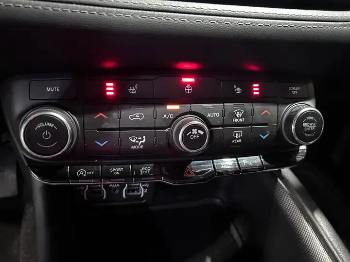 Dodge Durango GT AWD/7 МЕСТЕН/Start-stop system/CARFAX, снимка 16 - Автомобили и джипове - 55174273