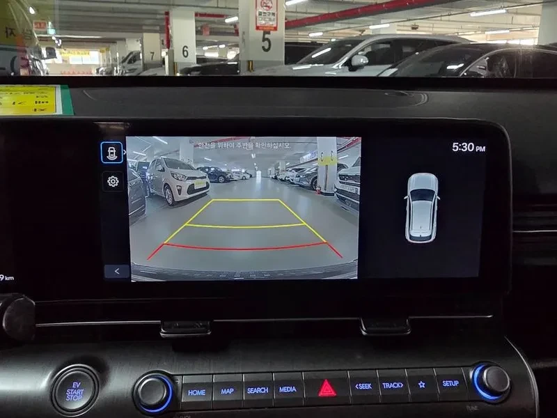 Hyundai Kona  Standard E-Value+ , снимка 12 - Автомобили и джипове - 56657536
