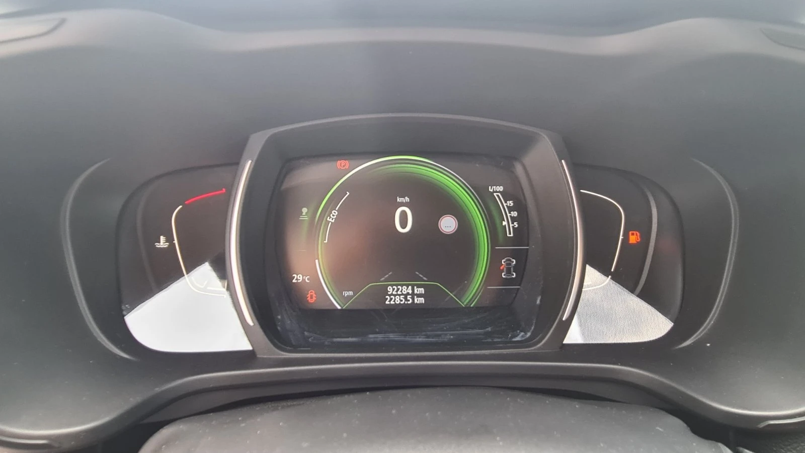 Renault Kadjar Energy dCi 110 к.с. дизел Stop&Start BVM6 - изображение 8