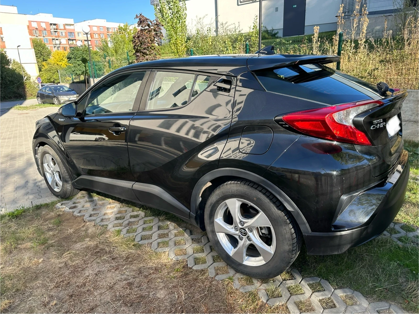 Toyota C-HR 1.8 - изображение 5